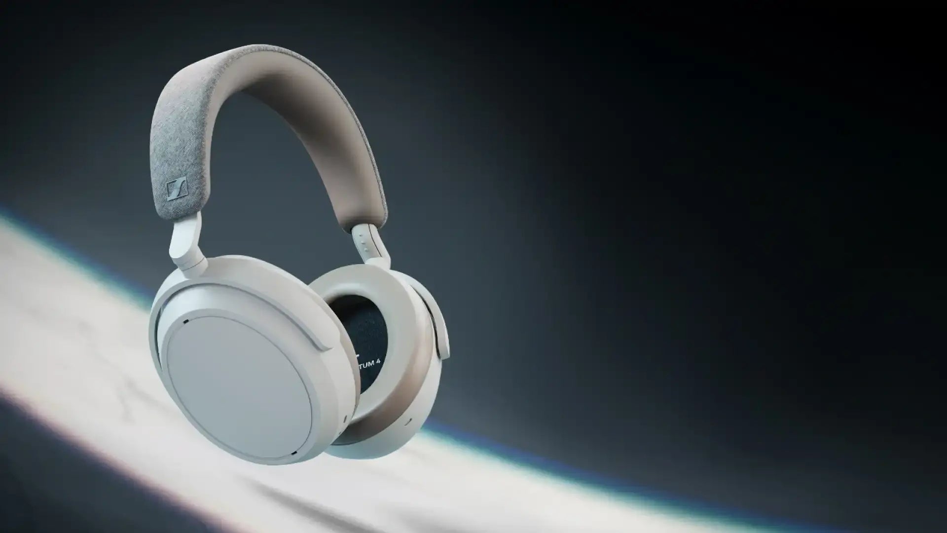 White MOMENTUM 4 Wireless Over Ear Headphones Desktop
