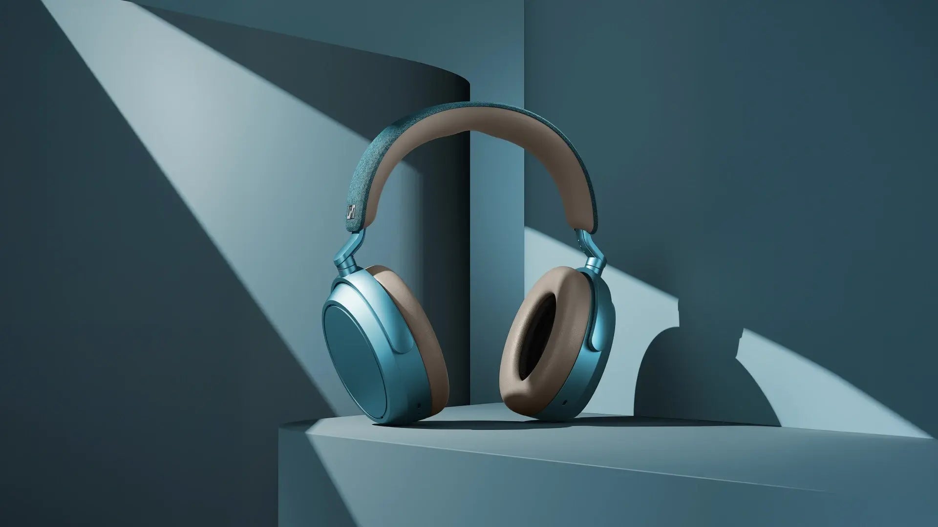 Teal MOMENTUM 4 Wireless Over Ear Headphones Desktop