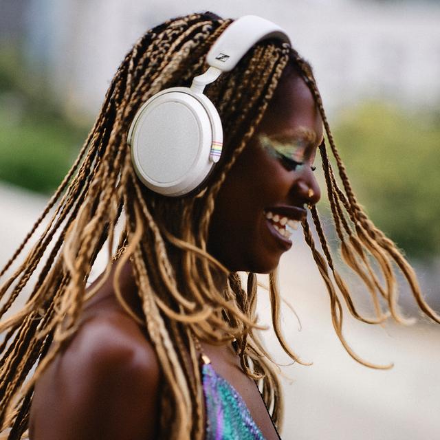 MOMENTUM 4 Wireless Over Ear Headphones Pride Edition
