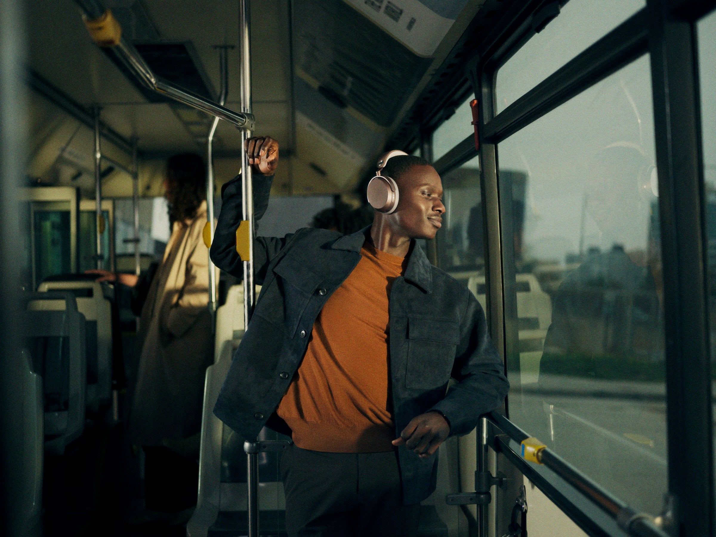 MOMENTUM 5 Wireless Over-Ear Headphones