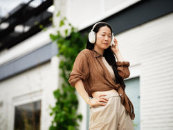 MOMENTUM 4 Bluetooth Over-ear Headphones