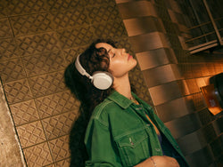 ACCENTUM Plus Bluetooth Over Ear Headphones