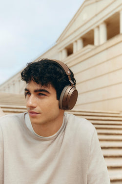 MOMENTUM 4 Bluetooth Over-ear Headphones