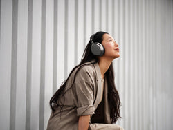 MOMENTUM 4 Bluetooth Over-ear Headphones
