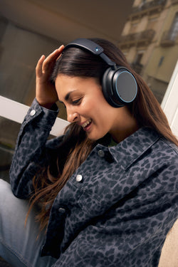 ACCENTUM Bluetooth Over-ear Headphones