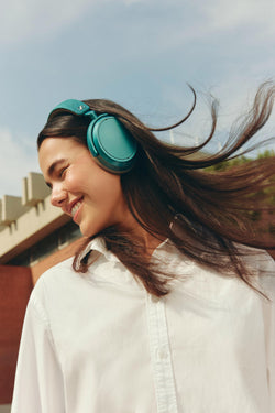 MOMENTUM 4 Bluetooth Over-ear Headphones