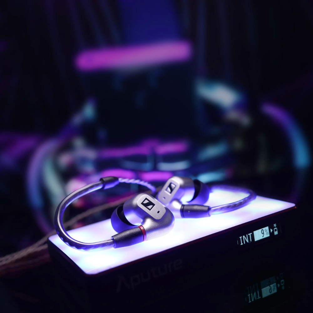 IE 200 Wired Audiophile In Ears Silver Edition